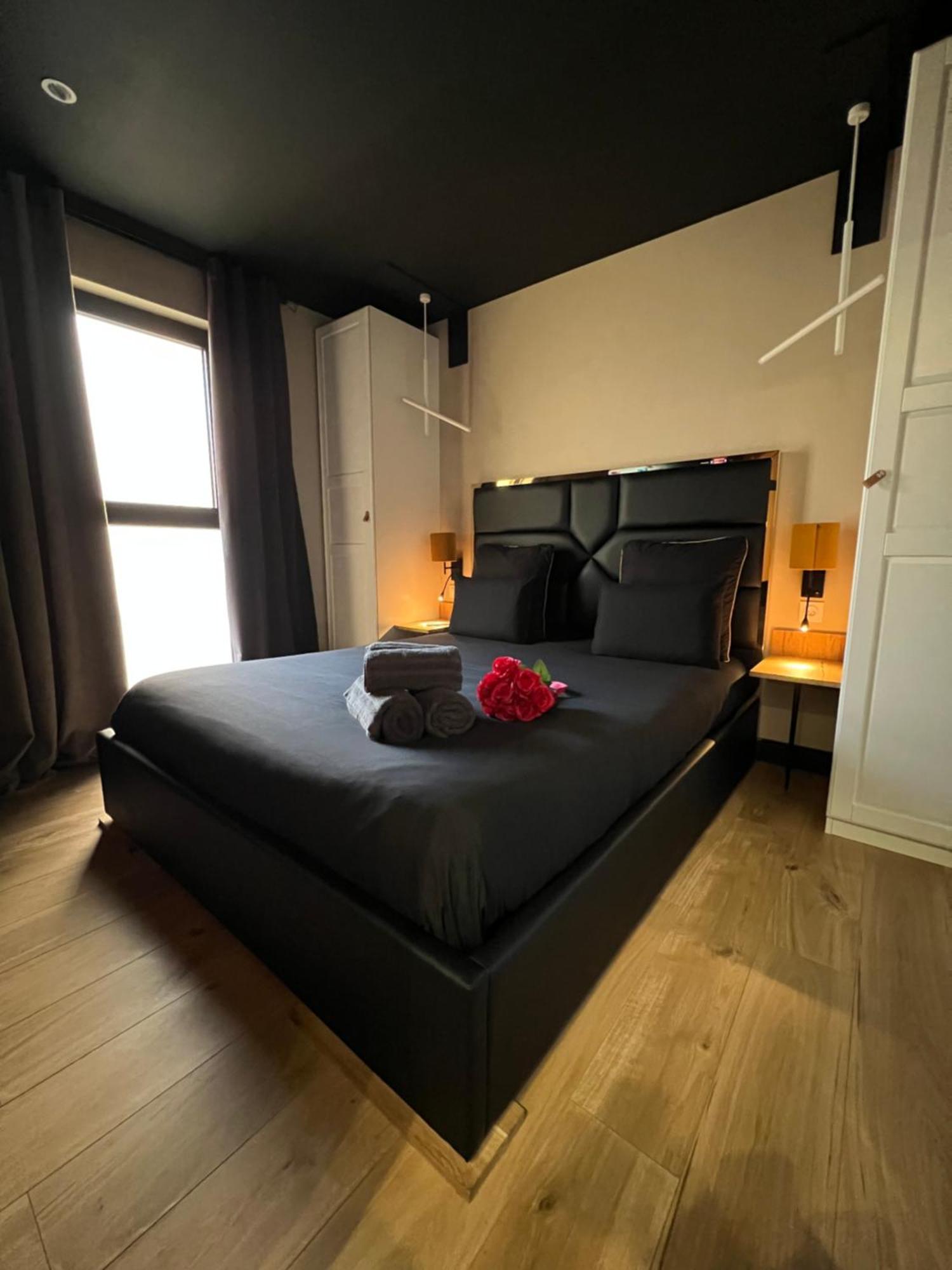 Les Suites De Stanislas Jacuzzi & Spa Nancy Kültér fotó