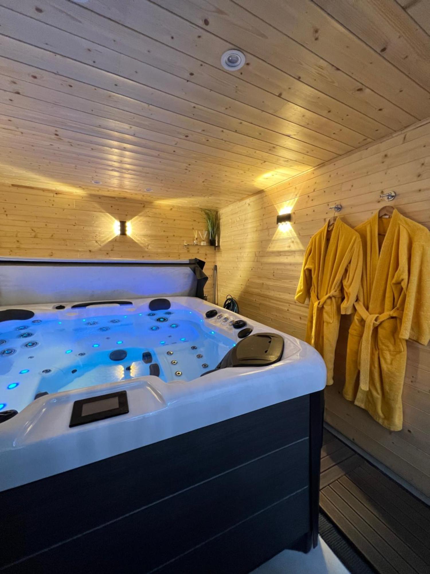 Les Suites De Stanislas Jacuzzi & Spa Nancy Kültér fotó